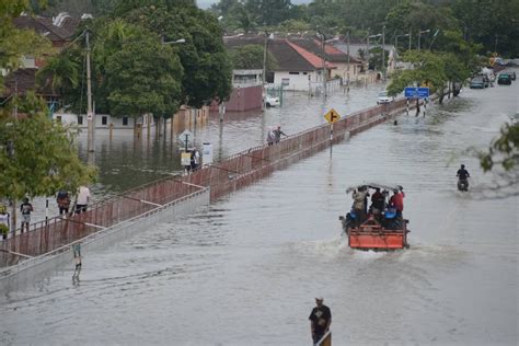 Fatal Floods In Penang Likely Due To Effects Of Typhoon Damrey Says Penang Cm