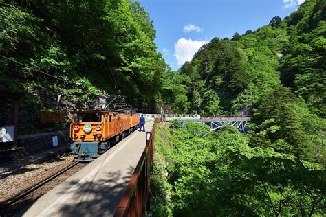 黒部峡谷トロッコ電車と黒薙温泉｜あしたに、もっとハッピーを。チューリップテレビ