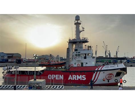 Migranti Fermo Amministrativo Per La Open Arms A Crotone Archivi