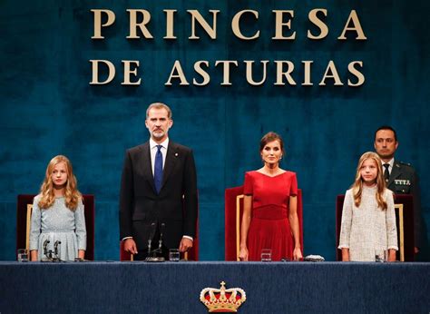 Todas las imágenes del debut de Leonor en los Premios Princesa de