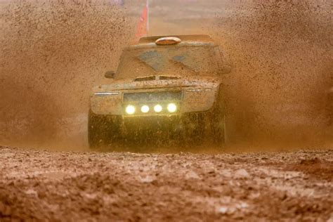 The 9 Golden Rules Of Mudding In The Rain Ultimate Off Roading