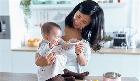 Los primeros alimentos del bebé una guía para introducir alimentos