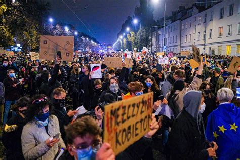 Strajk Kobiet Warszawa Protest pod domem Jarosława Kaczyńskiego