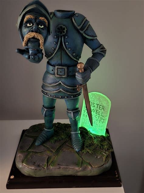 Disney Haunted Mansion 999 Happy Haunt Headless Knight LE 400 Signed