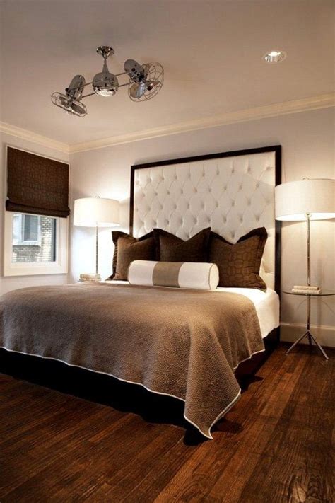 Tall headboards ideas – a dramatic wall decoration in the bedroom