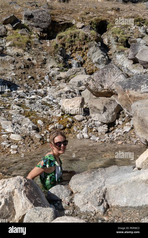 Girl Soak In Hot Springs Hi Res Stock Photography And Images Alamy