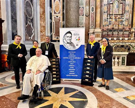 Papa Francisco Bendijo Llaves Del Proyecto Casas Para El Jubileo