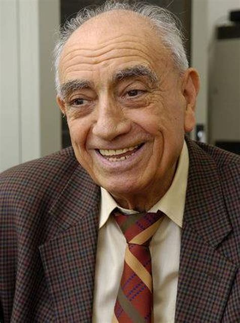 Почина един от пионерите на българския туризъм Петър Дойчев, който ...