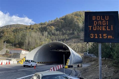 Anadolu Otoyolu nun Bolu geçişinde zincirleme trafik kazası Doğruhaber