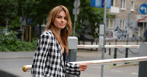 Natasza Urbańska w bikini Ale ciało Film w INTERIA PL