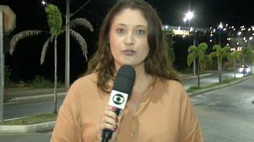 Rep Rter Da Globo Surpreendida Ao Vivo Por Ato Obsceno De Homem Na