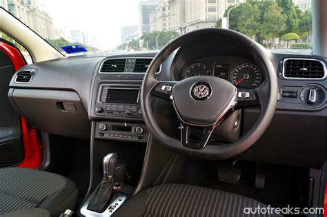 Test Drive Review Volkswagen Polo Sedan 16