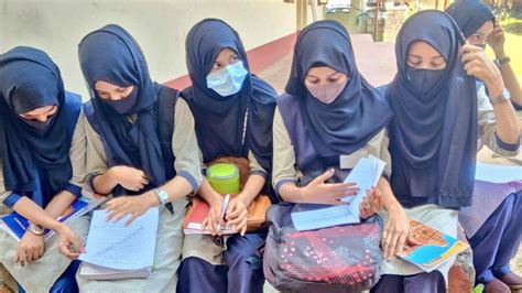 Karnataka Hijab Row Girls Wearing Hijab Allowed Entry But With