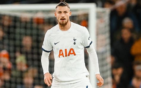 Radu Drăgușin se scaldă în lux după transferul la Tottenham Câți bani