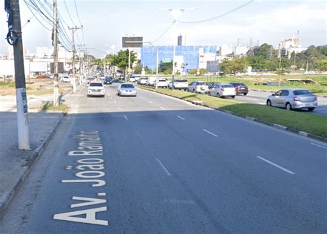 Acidente Entre Moto E Automóvel Deixa Homem Ferido Na Avenida João