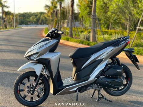 Modifikasi Minimalis Honda Vario 150 Tampangnya Jadi Lebih Manis