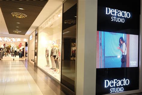 DeFacto A Sales Increase Thanks to Digital Signage - easescreen