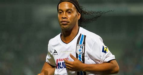 Ronaldinho Se Retira Del Futbol Planean Varios Partidos De Despedida