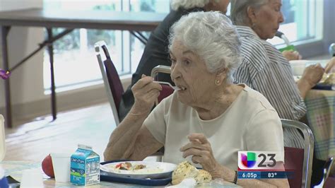 Cierre De Comedores Comunitarios Deja A Ancianos Sin Alimentos Video