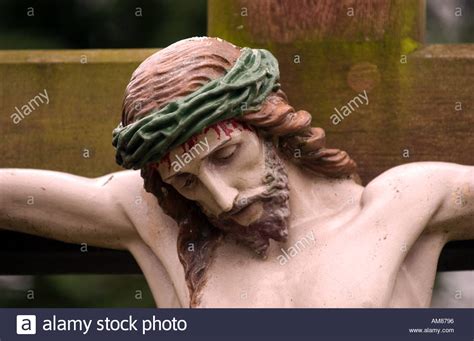 Cristo En La Cruz Rostro Fotografías E Imágenes De Alta Resolución Alamy