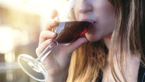 El Gourmet Urbano Vinos Comidasaludable Una Copa De Vino Al D A