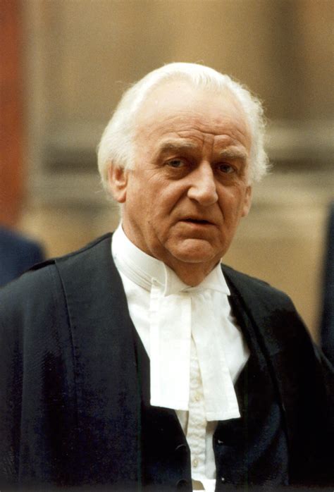 John Thaw Lost Battle with Cancer at 60 — Inside the 'Inspector Morse ...