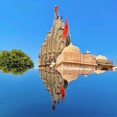 Hatkeshwar Mahadev is a profusely carved 17th-century temple in Vadnagar. The temple's inner ...