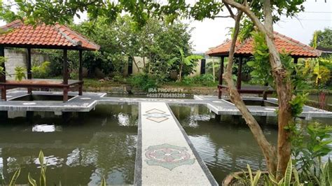 Villa Beserta Kebun Dan Kolam Di Lingsar Sigerongan