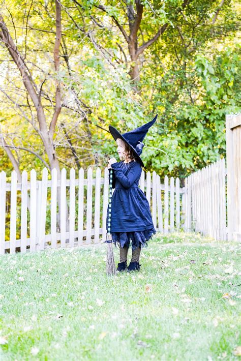 do it yourself divas: DIY No-Sew Witch Costume