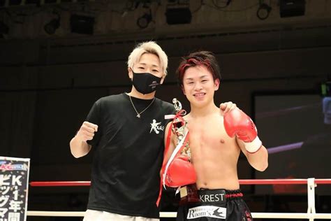 武尊さんのインスタグラム写真 武尊instagram「晃貴勝ったー🔥 K1koki 最近は苦しい試合が続いてたから 久しぶりに晃貴