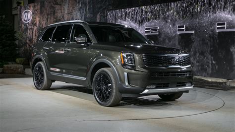 The 2020 Kia Telluride Is A Handsome Three Row Suv With New Tech