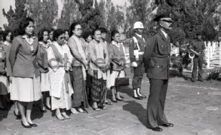 Igk Manila Ziarah Ke Taman Makam Pahlawan Cikutra Datatempo