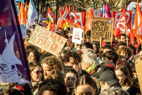 DIRECT Grève du 7 mars transports perturbés et routes bloquées La