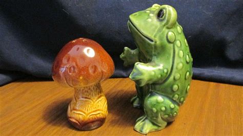 Vintage Frog Or Toad And Mushroom Salt And Pepper Shaker