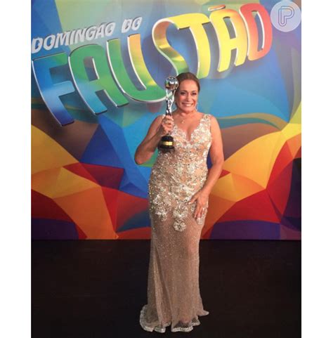 Foto Susana Vieira recebeu no Domingão do Faustão o Troféu Mário