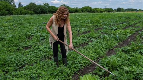 Winny Van Buuren Landgoed Velhorst Natuurinclusieve Producten Op De