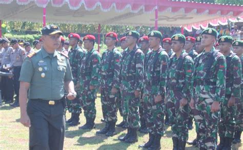 Anggota Yonif Mekanis Raider Kostrad Ikuti Upacara Penutupan Tmmd