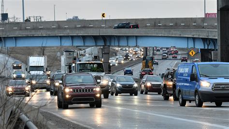 Part of I-94 in Detroit to close this weekend for bridge demolition