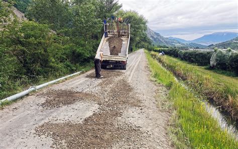 Entretien Des Chemins Communaux Dans Les Vergers Mairie De Remollon