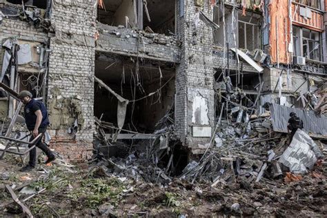 Russia Strikes Hardware Store In Kharkiv Killing 12 Ukraine Says