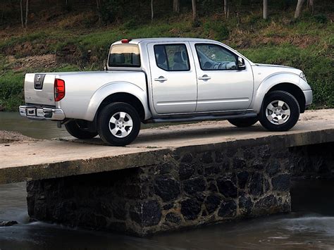 Nissan Navara Frontier Double Cab Specs And Photos 2005 2006 2007