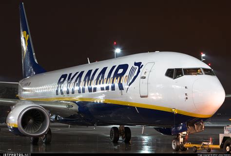 EI EFB Boeing 737 8AS Ryanair Lukasz Stawiarz JetPhotos