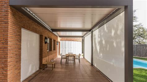 Cerramiento de terraza pérgola bioclimática Camargue de Renson con