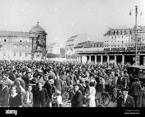 French demonstration during the Sudetenland crisis in Strasbourg. In ...