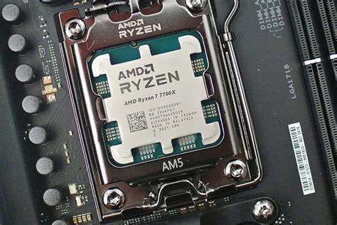 Quelle carte mère pour Ryzen 7 7700X Guide