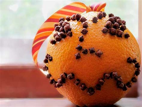 How To Make Pomander Balls Orange Pomanders The Old Farmers Almanac