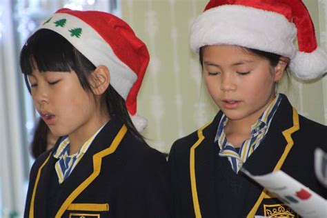 Rupert House Choir Lift Spirits This Festive Season At Care Home