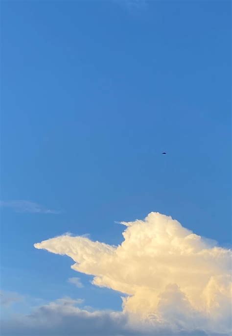 ปักพินโดย 🪐 ใน Sky ☁️