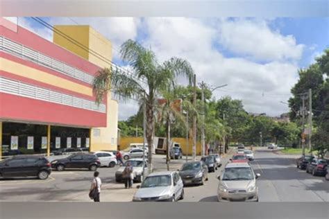 Homem Espancado Por Populares Ap S Assediar Jovem Em Supermercado