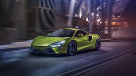 McLaren Artura Hybrid Supercar Wallpaper in 5K